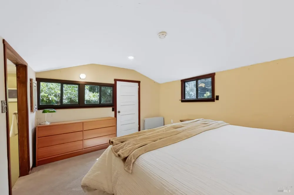 10131 Hwy 116 Forestville, CA 95436