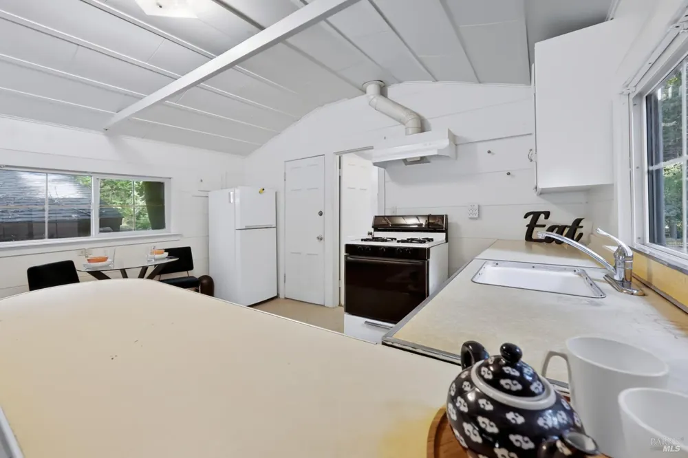 10131 Hwy 116 Forestville, CA 95436
