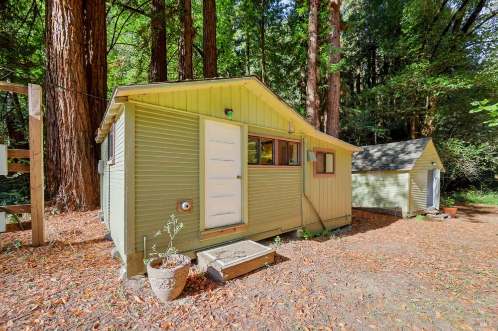 10131 Hwy 116 Forestville, CA 95436