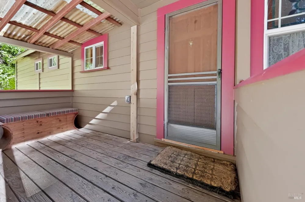10131 Hwy 116 Forestville, CA 95436