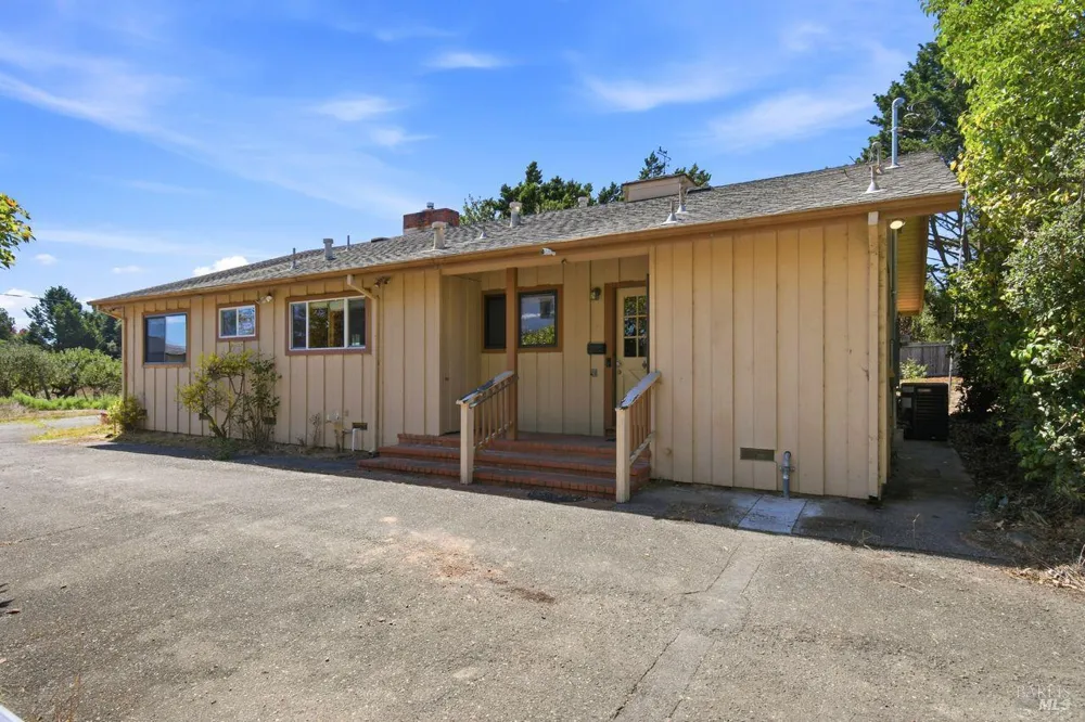 815 Blessing Way Sebastopol, CA 95472