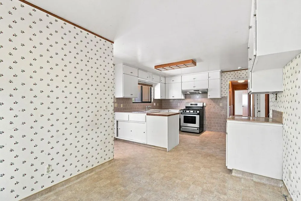 815 Blessing Way Sebastopol, CA 95472