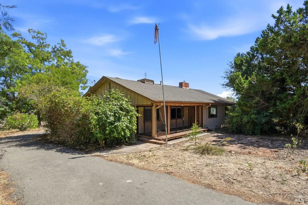 815 Blessing Way Sebastopol, CA 95472