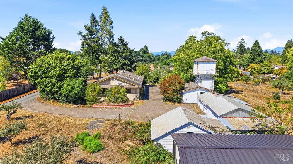 815 Blessing Way Sebastopol, CA 95472