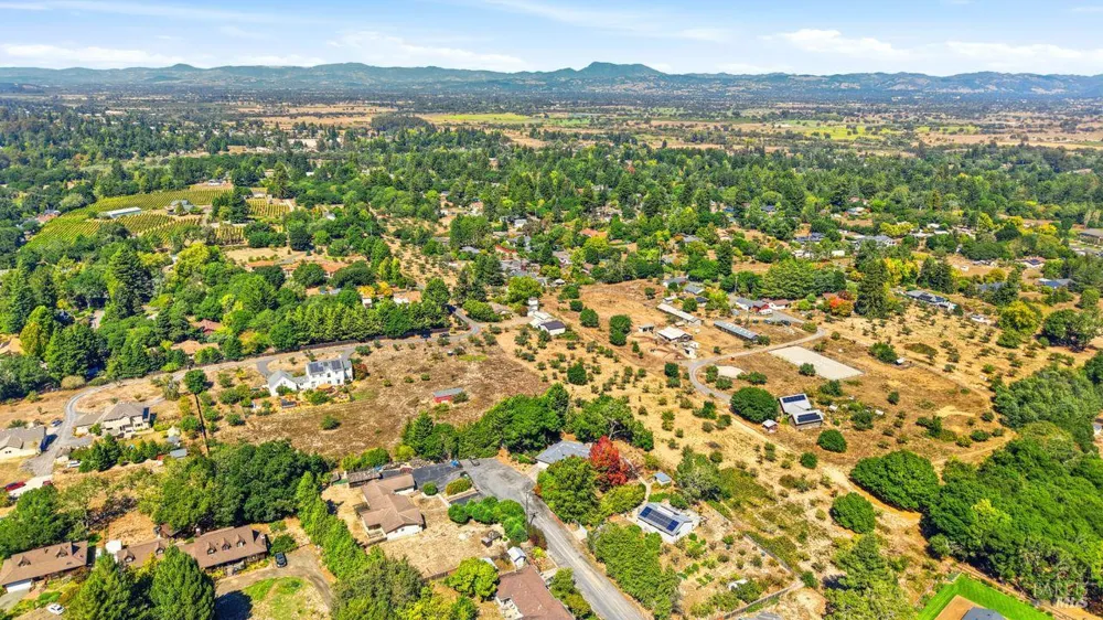 815 Blessing Way Sebastopol, CA 95472