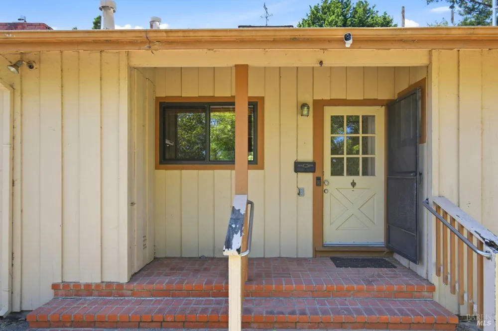 815 Blessing Way Sebastopol, CA 95472