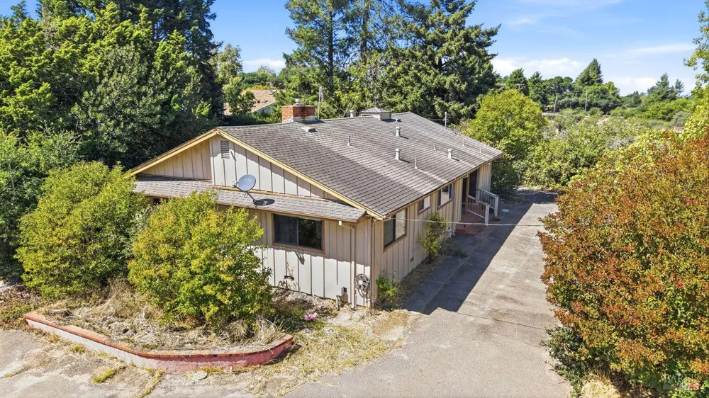 815 Blessing Way Sebastopol, CA 95472