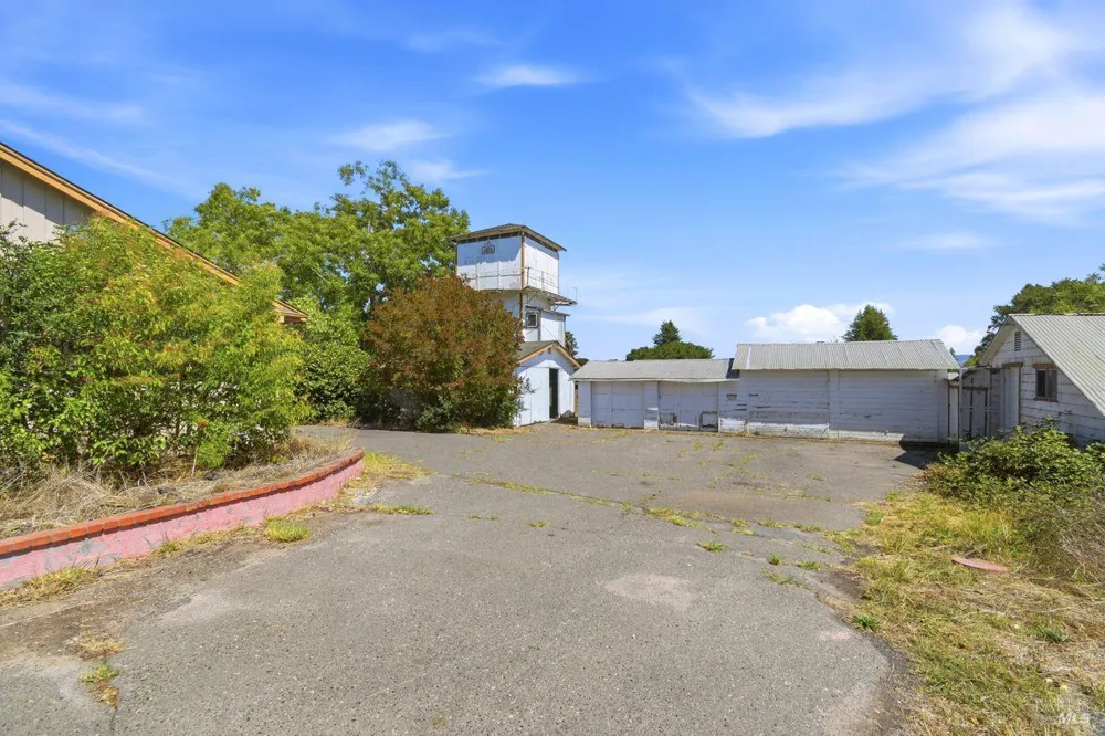 815 Blessing Way Sebastopol, CA 95472