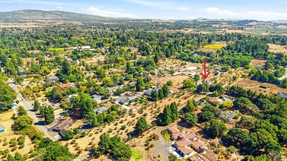 815 Blessing Way Sebastopol, CA 95472
