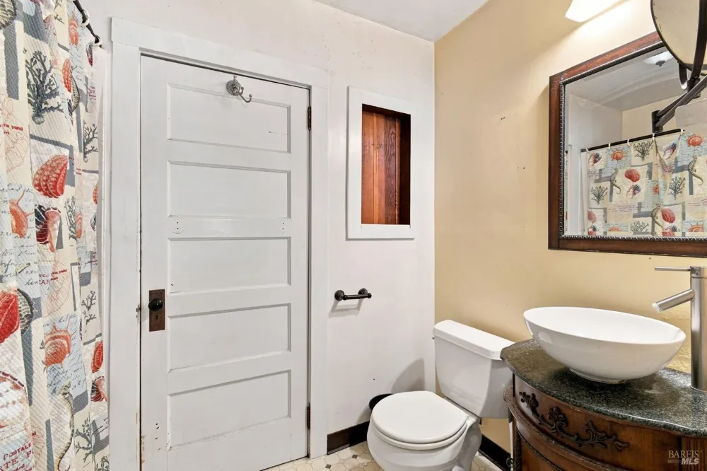 15400 Canyon 3 Road Guerneville, CA 95446