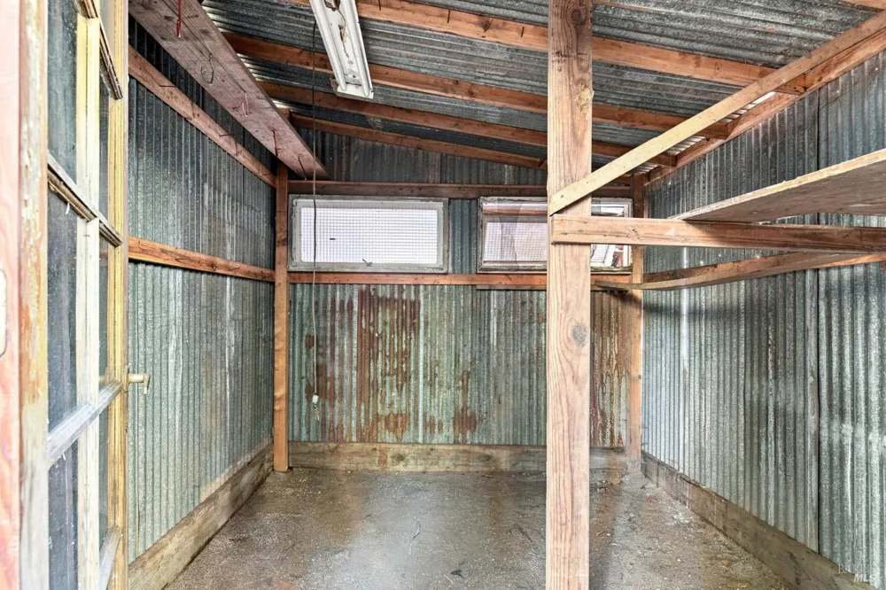 15400 Canyon 3 Road Guerneville, CA 95446
