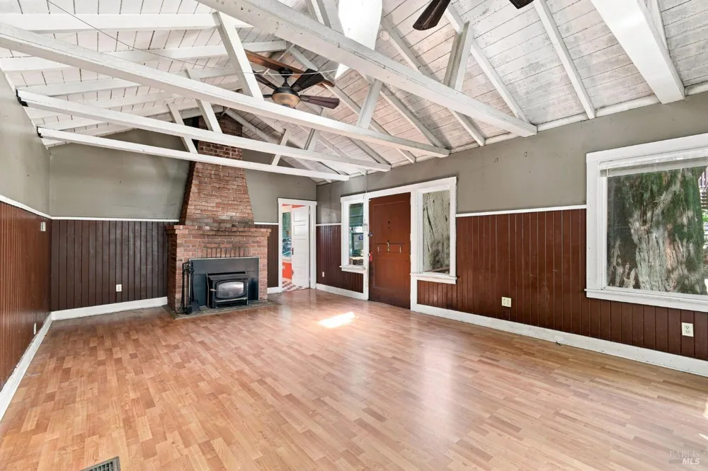 15400 Canyon 3 Road Guerneville, CA 95446