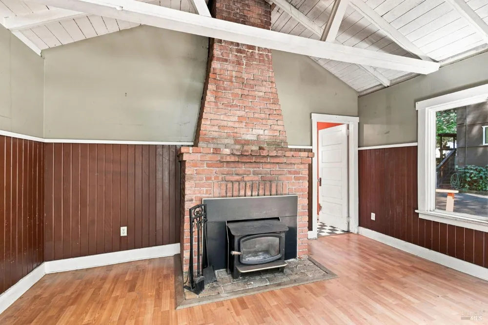 15400 Canyon 3 Road Guerneville, CA 95446
