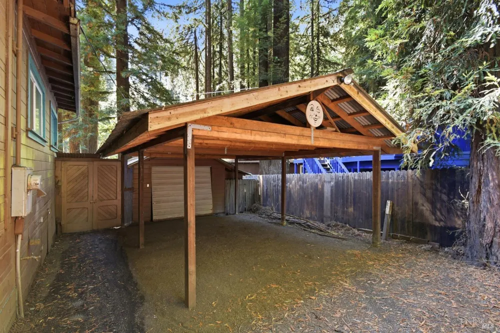 15400 Canyon 3 Road Guerneville, CA 95446