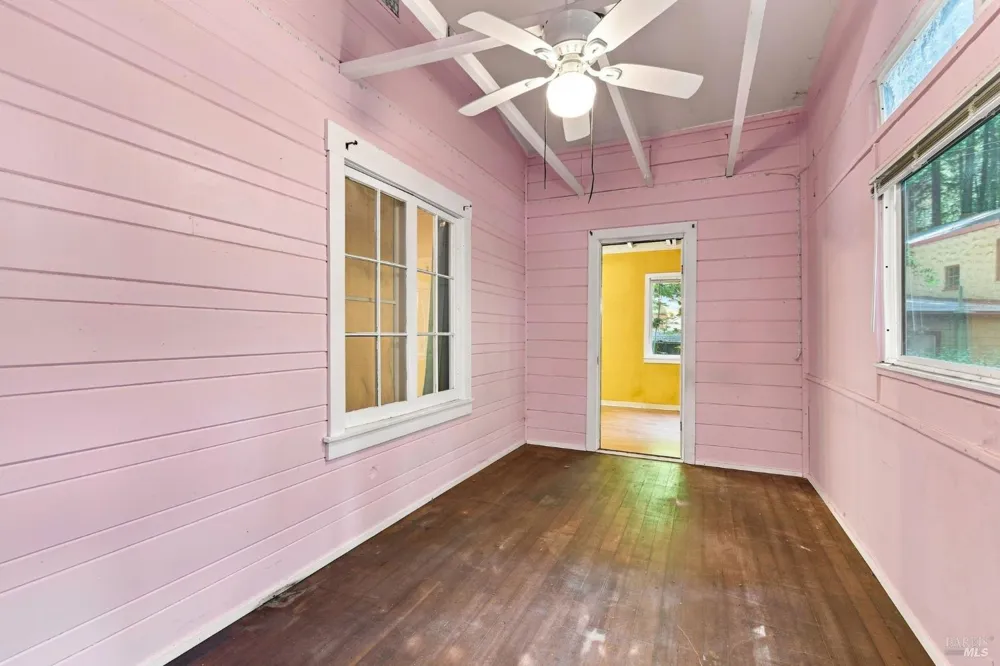 15400 Canyon 3 Road Guerneville, CA 95446