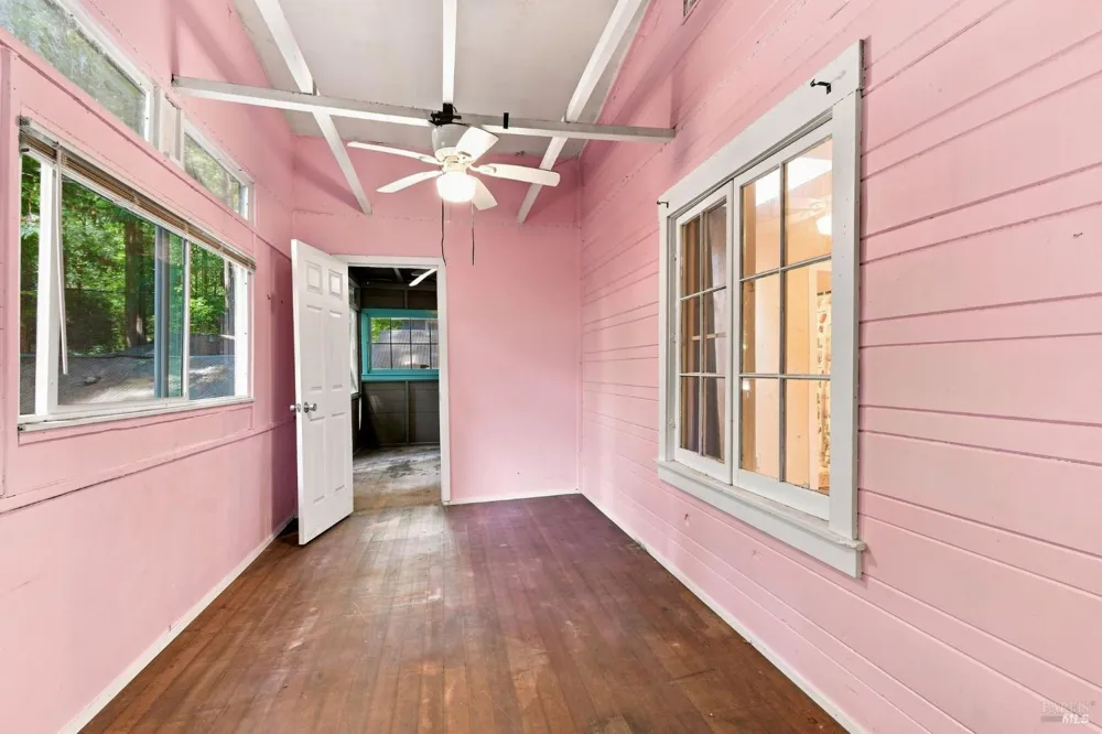 15400 Canyon 3 Road Guerneville, CA 95446