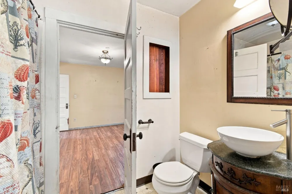 15400 Canyon 3 Road Guerneville, CA 95446