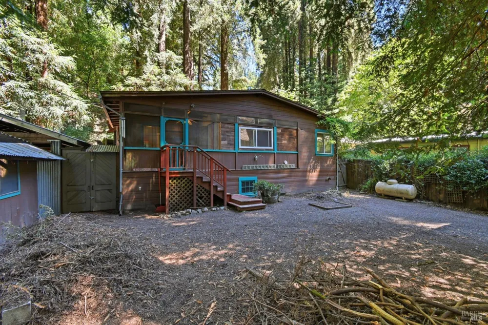 15400 Canyon 3 Road Guerneville, CA 95446