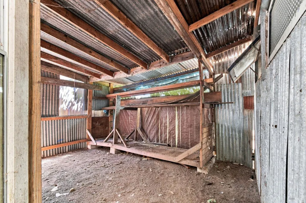 15400 Canyon 3 Road Guerneville, CA 95446