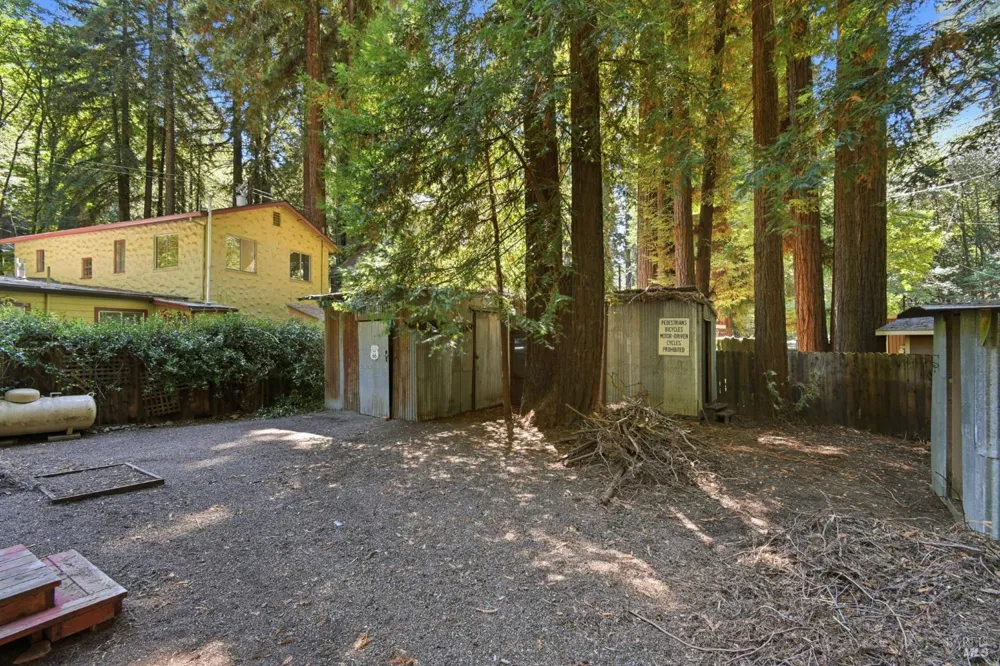 15400 Canyon 3 Road Guerneville, CA 95446