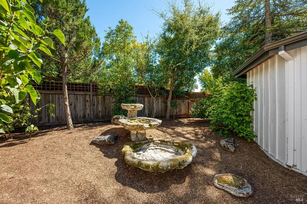 1470 High School Road Sebastopol, CA 95472