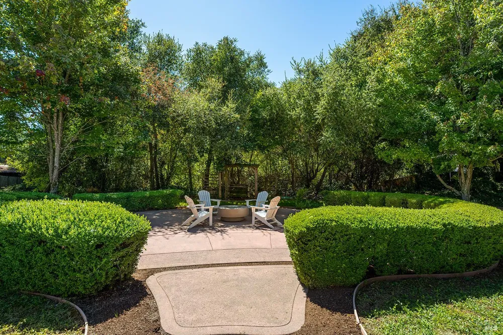 1470 High School Road Sebastopol, CA 95472