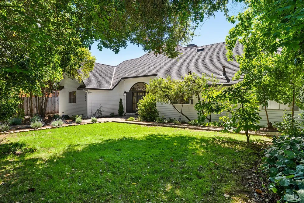 1470 High School Road Sebastopol, CA 95472