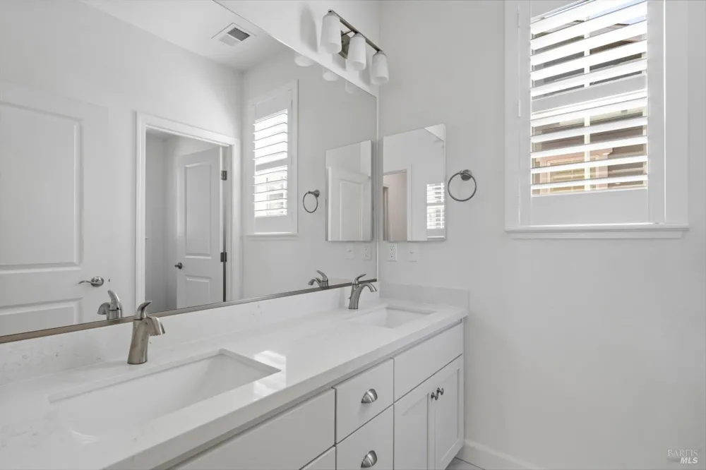 7436 Wendy Drive Rohnert Park, CA 94928