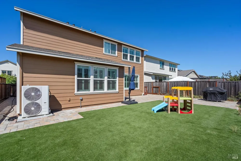 7436 Wendy Drive Rohnert Park, CA 94928