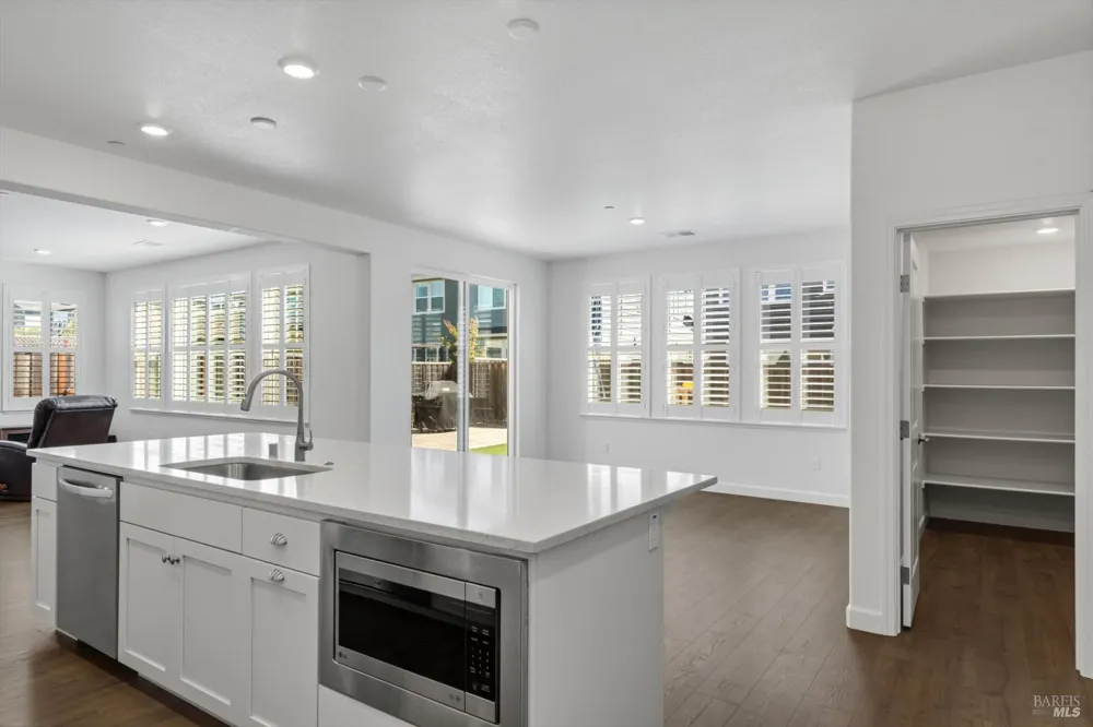 7436 Wendy Drive Rohnert Park, CA 94928