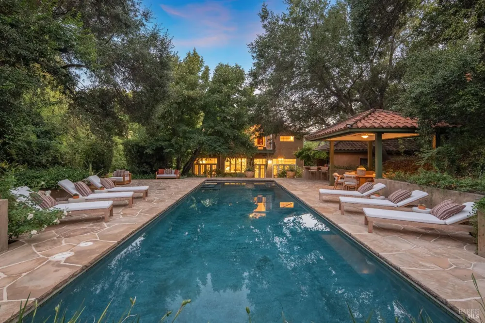 3242 Silverado Trail St. Helena, CA 94574