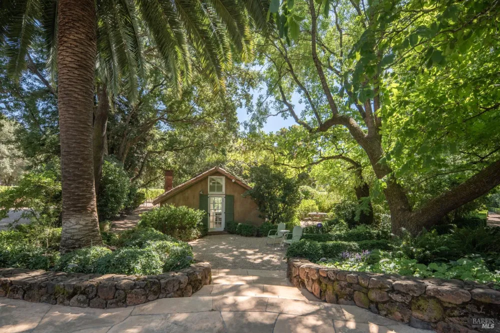 3242 Silverado Trail St. Helena, CA 94574