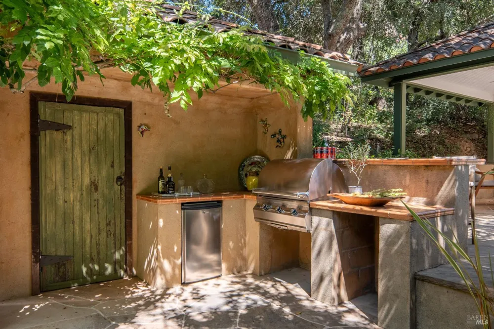 3242 Silverado Trail St. Helena, CA 94574