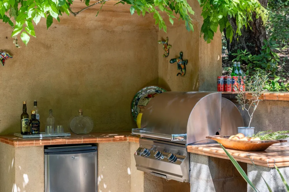 3242 Silverado Trail St. Helena, CA 94574