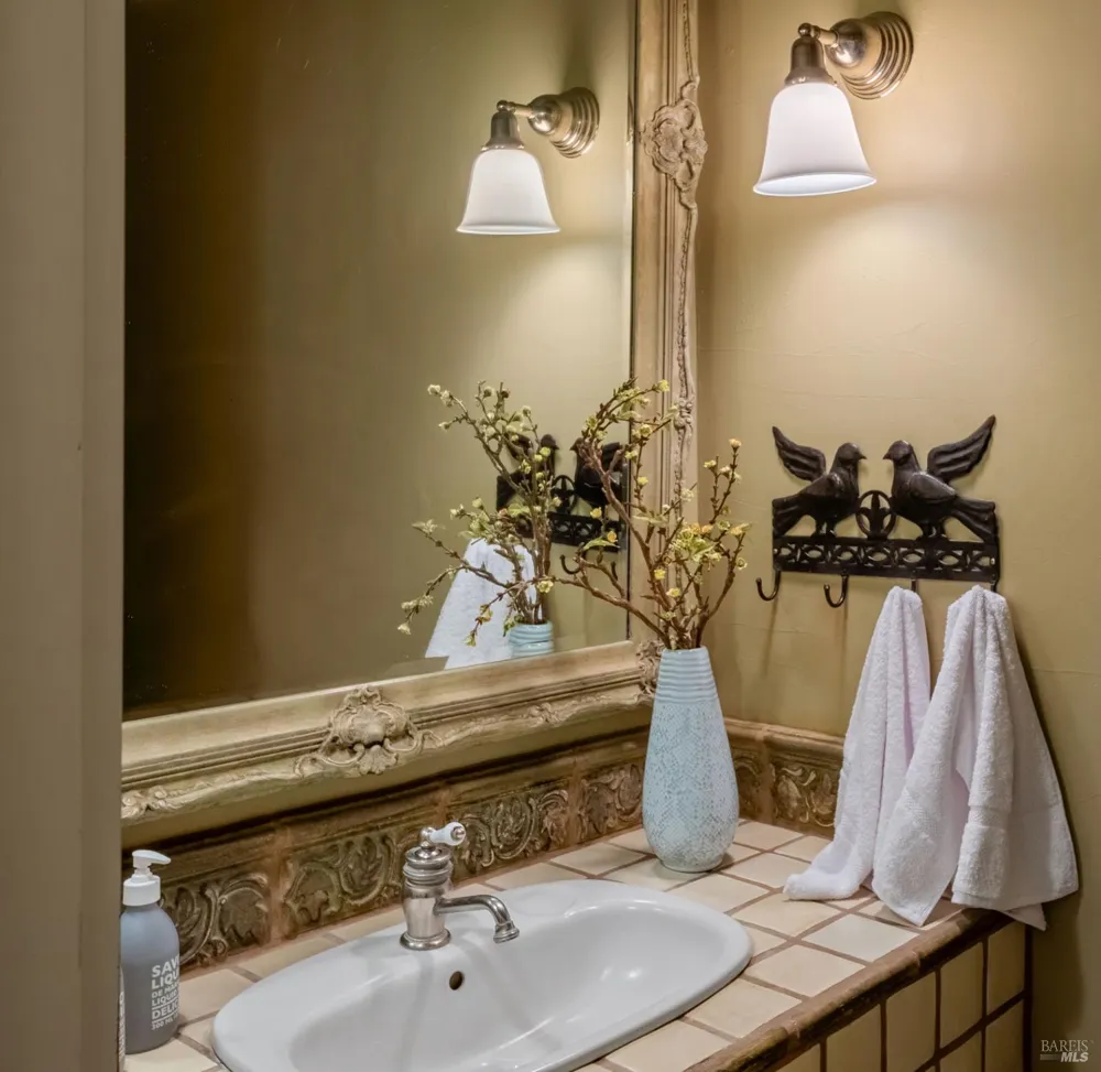 3242 Silverado Trail St. Helena, CA 94574