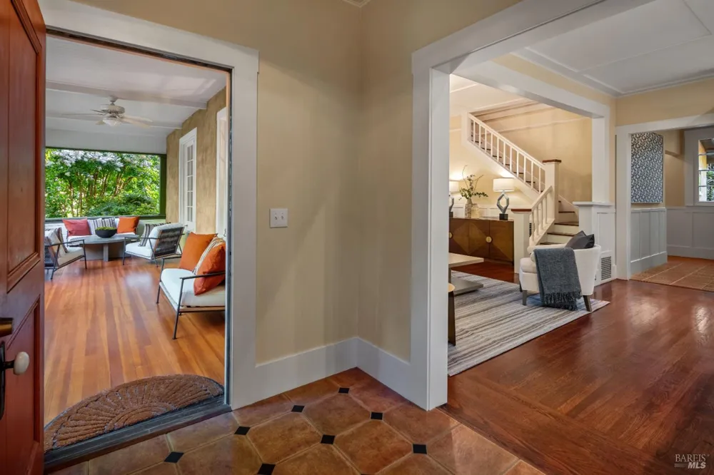 3242 Silverado Trail St. Helena, CA 94574
