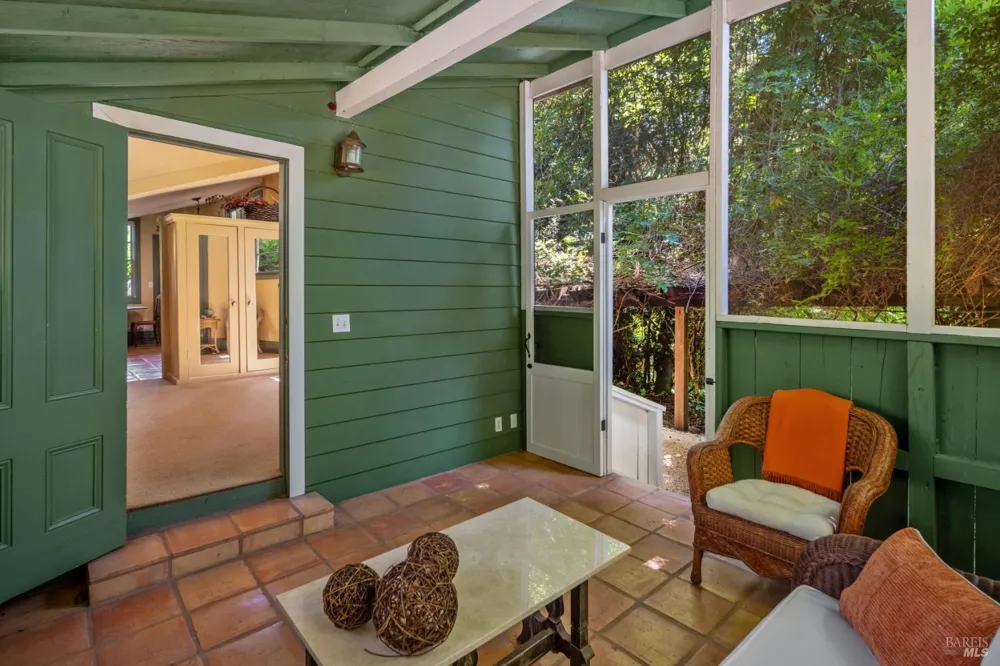3242 Silverado Trail St. Helena, CA 94574