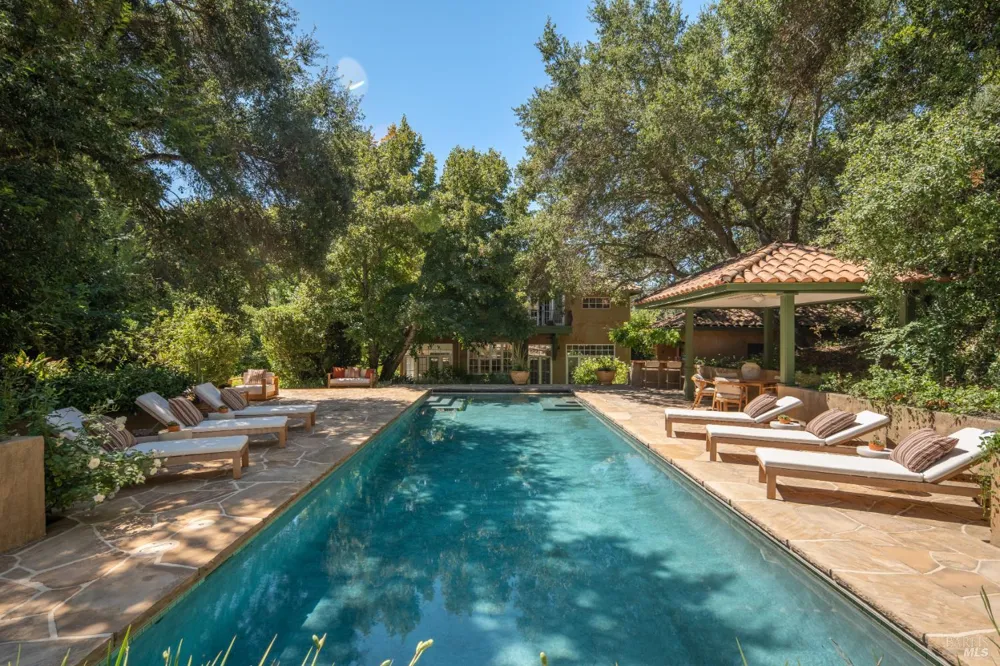 3242 Silverado Trail St. Helena, CA 94574