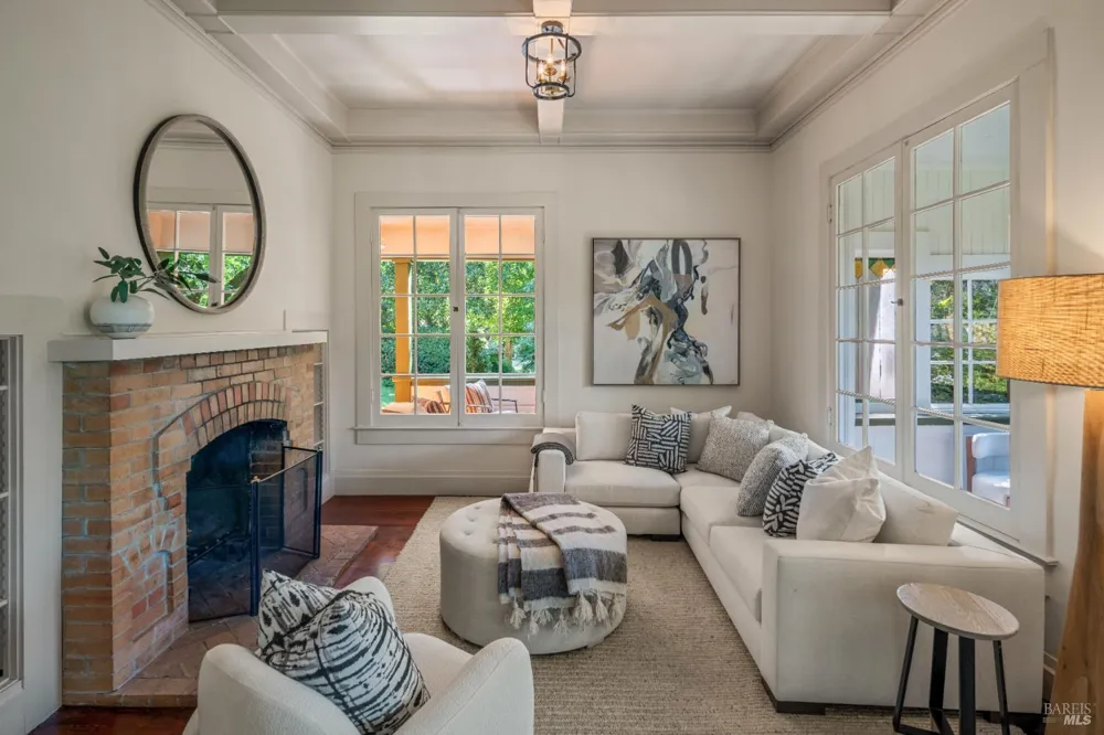 3242 Silverado Trail St. Helena, CA 94574