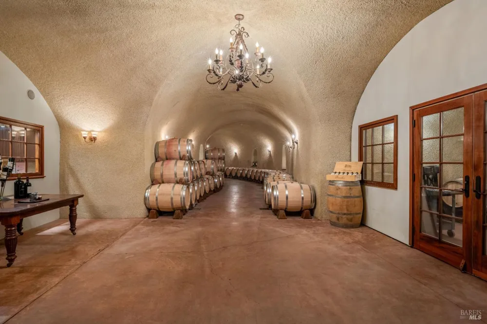 3242 Silverado Trail St. Helena, CA 94574