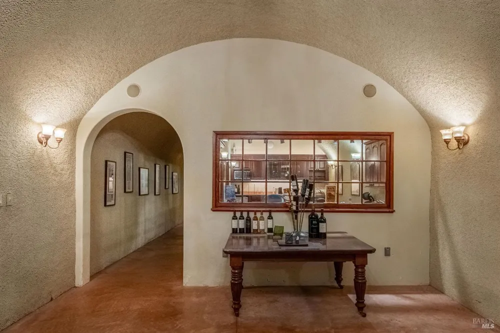 3242 Silverado Trail St. Helena, CA 94574