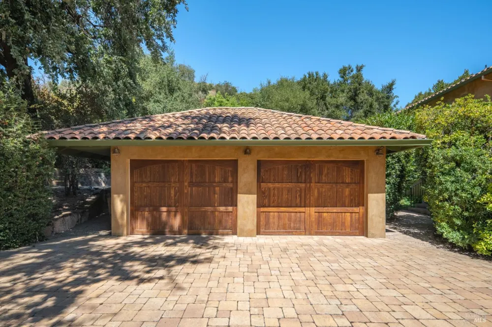 3242 Silverado Trail St. Helena, CA 94574