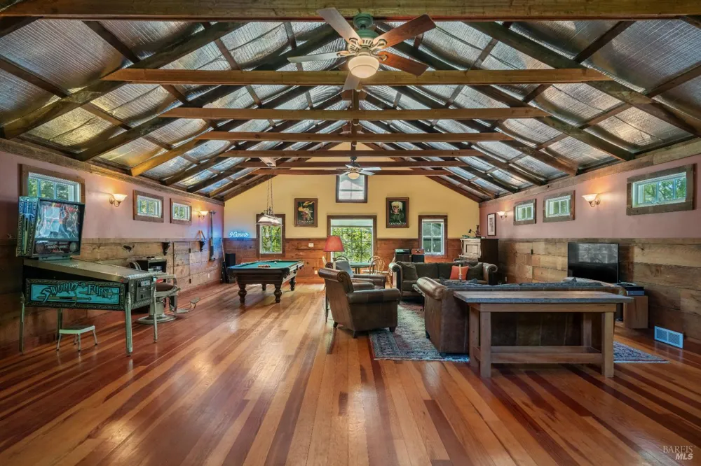 3242 Silverado Trail St. Helena, CA 94574
