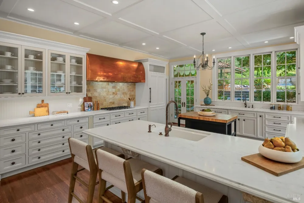 3242 Silverado Trail St. Helena, CA 94574
