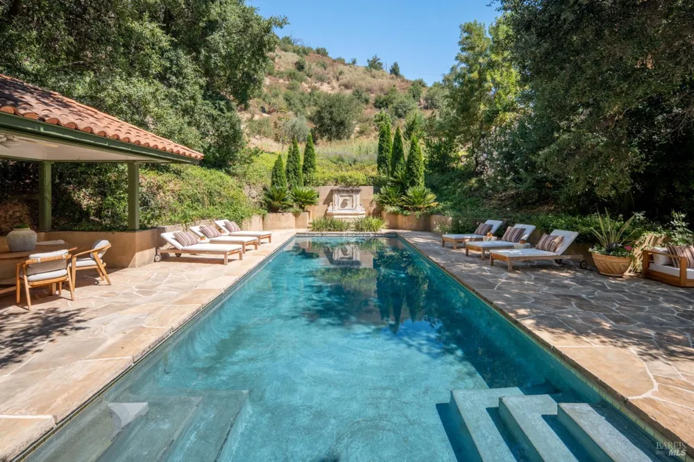 3242 Silverado Trail St. Helena, CA 94574