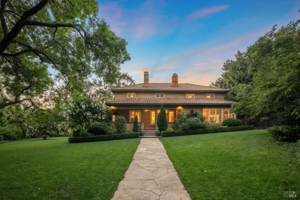 3242 Silverado Trail St. Helena, CA 94574