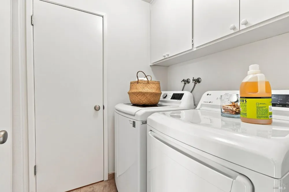 8 Chaucer Court Mill Valley, CA 94941