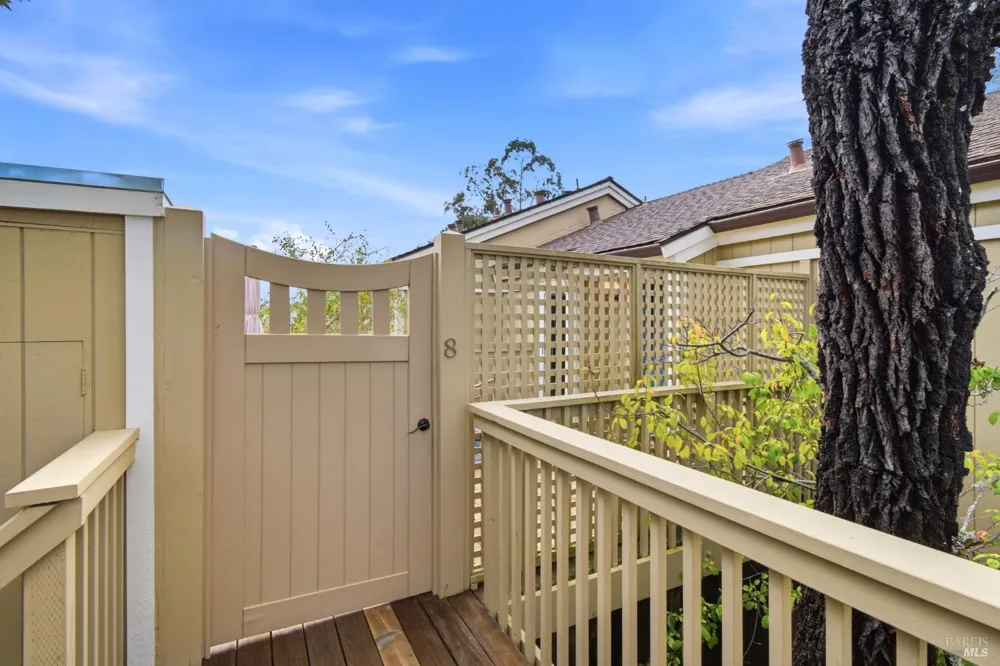 8 Chaucer Court Mill Valley, CA 94941