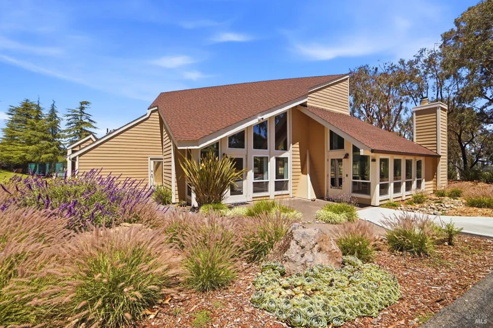 8 Chaucer Court Mill Valley, CA 94941