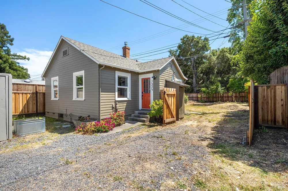 732 Petaluma Boulevard S Petaluma, CA 94952